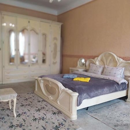 Appartement Світло Є! Історичний Центр! à Kiev Extérieur photo