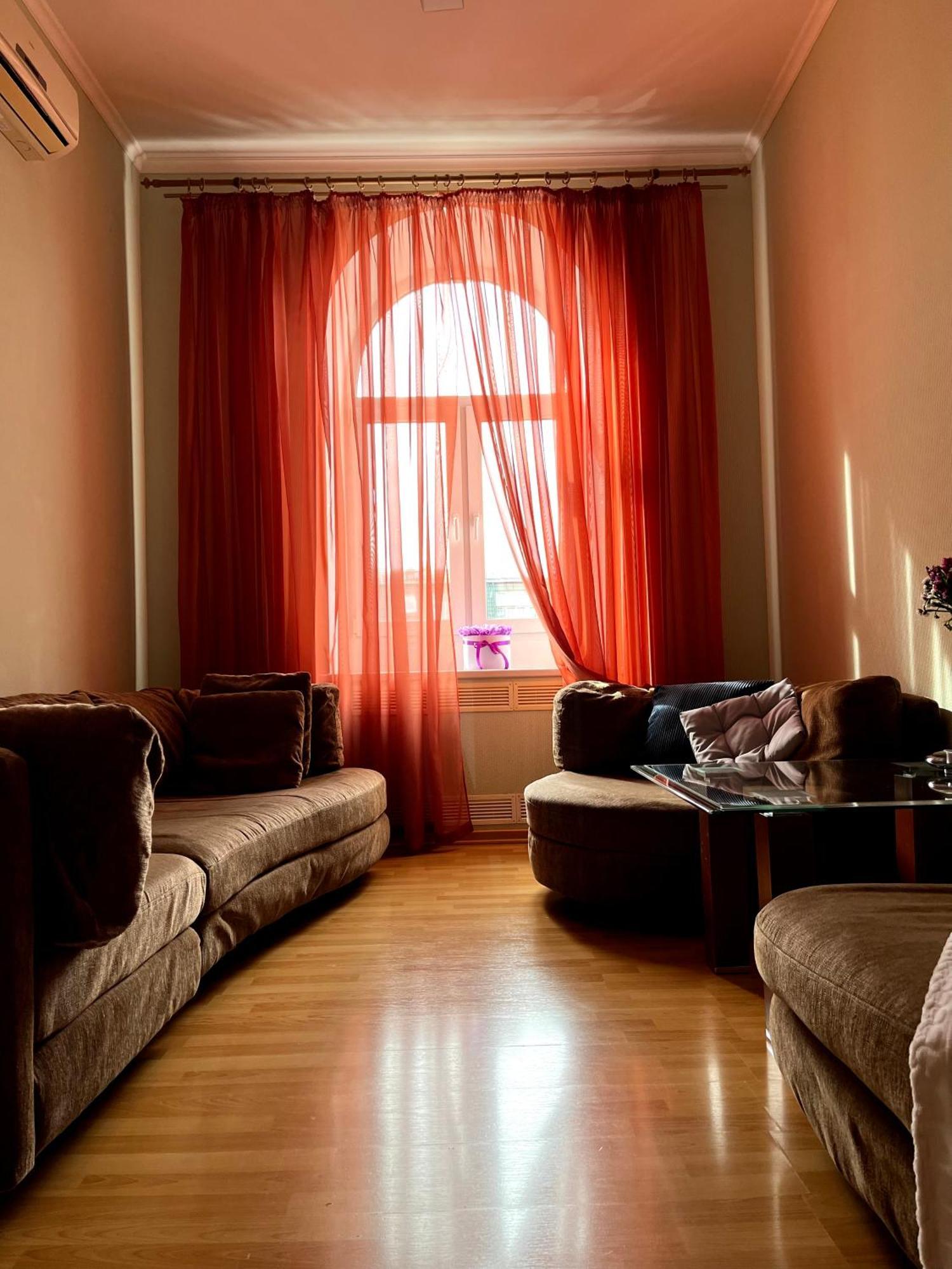 Appartement Світло Є! Історичний Центр! à Kiev Extérieur photo